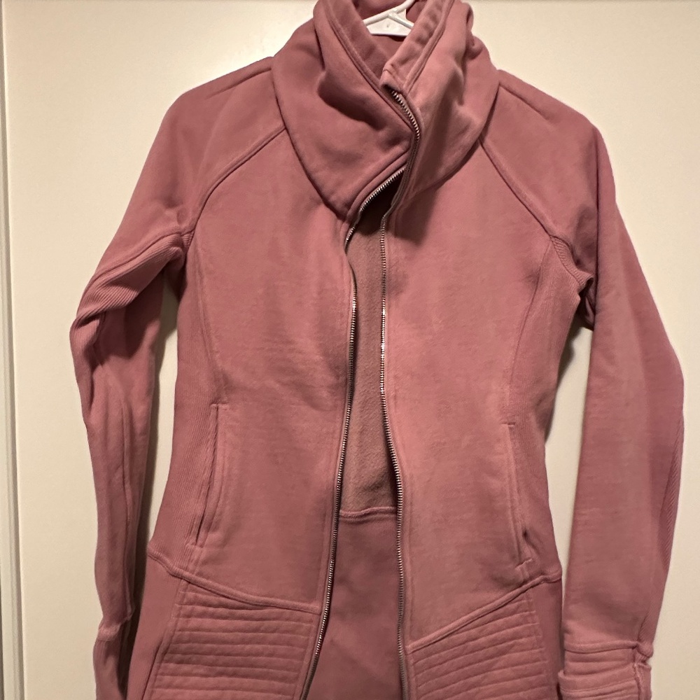 Lululemon zip up size 6